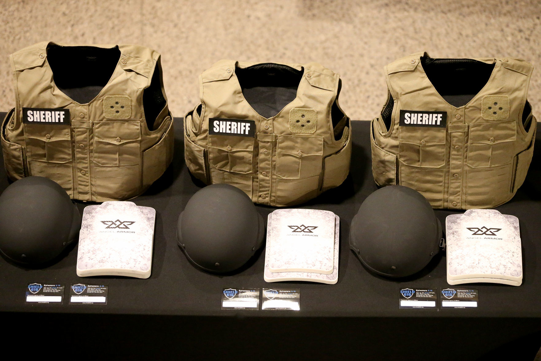 20200109-news-sheriffdonation-mc-3.JPG